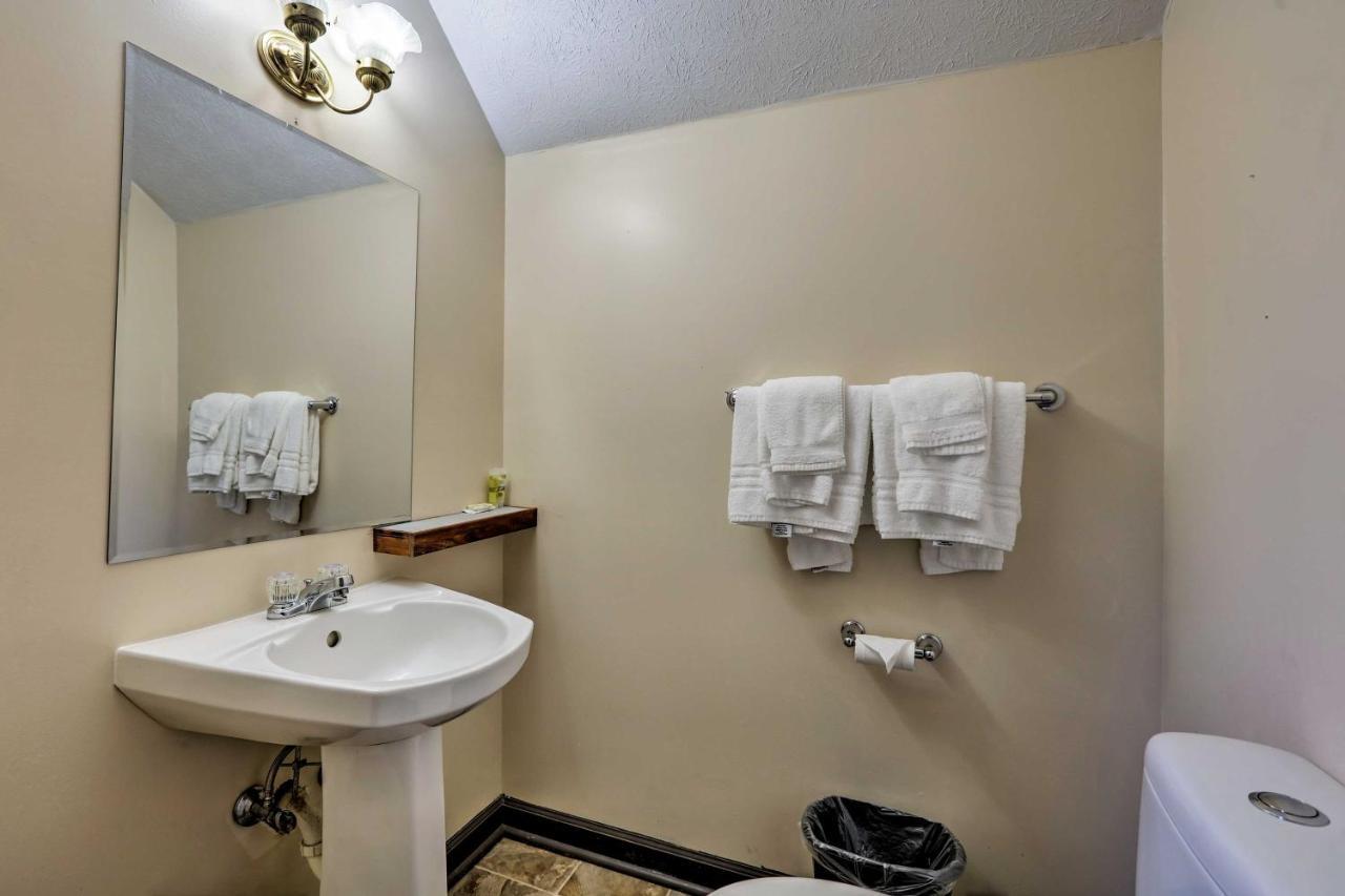Burkesville Apt With Deck, Views And Pool Access! Ngoại thất bức ảnh