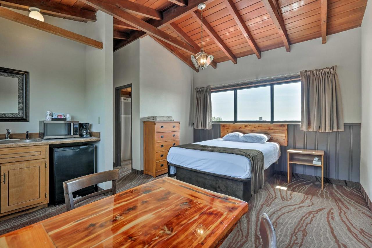 Burkesville Apt With Deck, Views And Pool Access! Ngoại thất bức ảnh